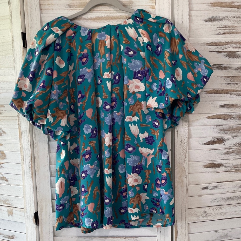 Women's Teal Floral Flutter-Sleeve Blouse